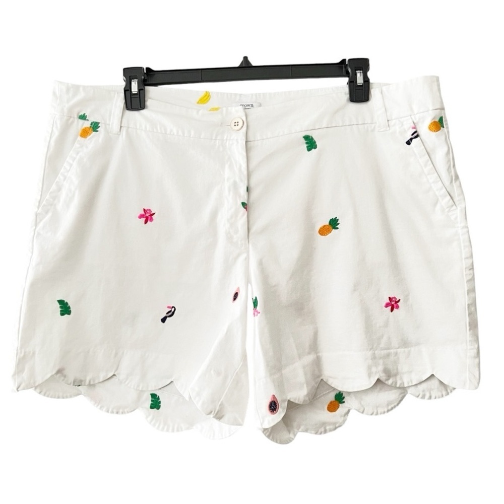 Crown & Ivy White Embroidered Shelby Scalloped Hem Shorts Size 16